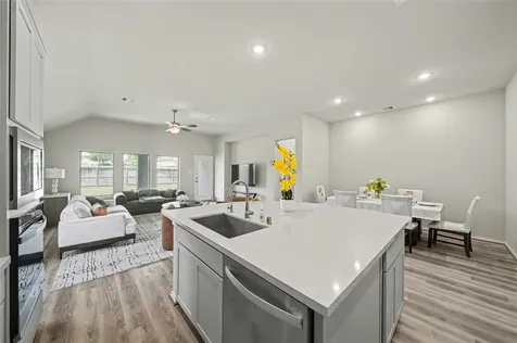 26006 Golden Dawn Trail Richmond TX 77406