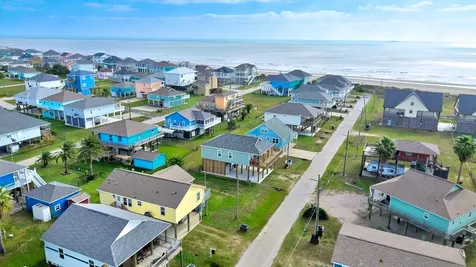 906 Meynig Drive Crystal Beach TX 77650