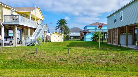 906 Meynig Drive Crystal Beach TX 77650