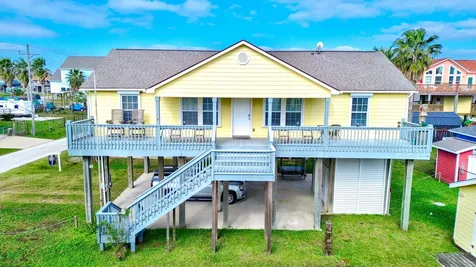 906 Meynig Drive Crystal Beach TX 77650