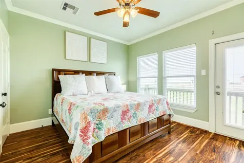 25222 Intrepid Lane Galveston TX 77554