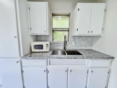 3021 Sycamore Avenue 8 Bay City TX 77414