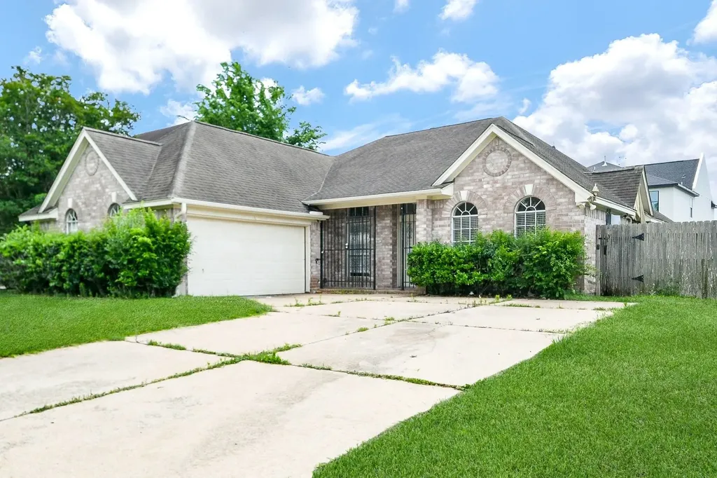 7915 Quail Meadow Drive Houston TX 77071