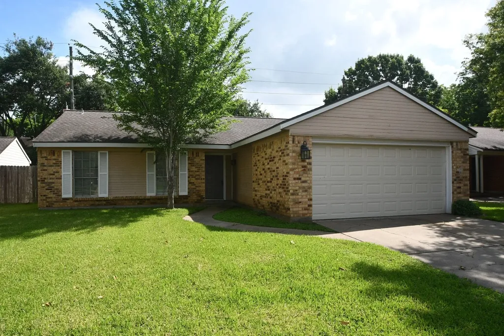 2411 Country Place Drive Richmond TX 77406