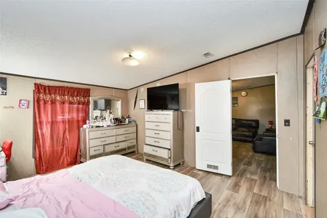 93 Road 5101 Cleveland TX 77327