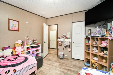 93 Road 5101 Cleveland TX 77327