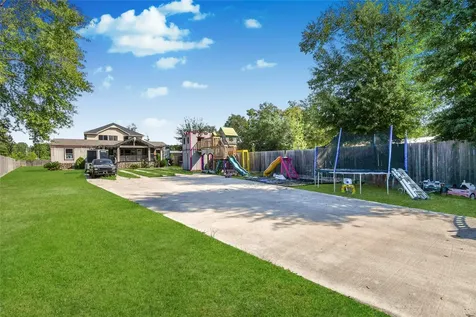 93 Road 5101 Cleveland TX 77327