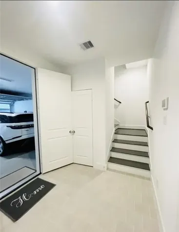 5855 Dolores Street Houston TX 77057