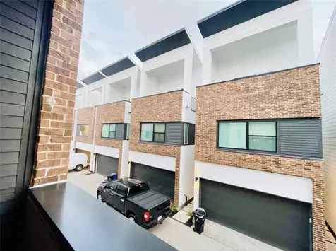 5855 Dolores Street Houston TX 77057