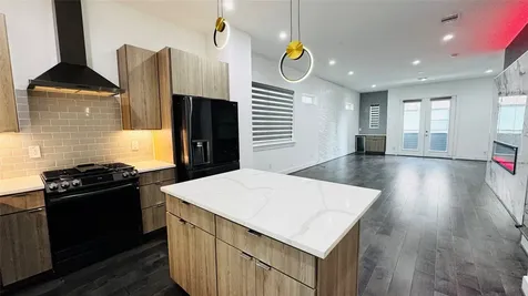 5855 Dolores Street Houston TX 77057