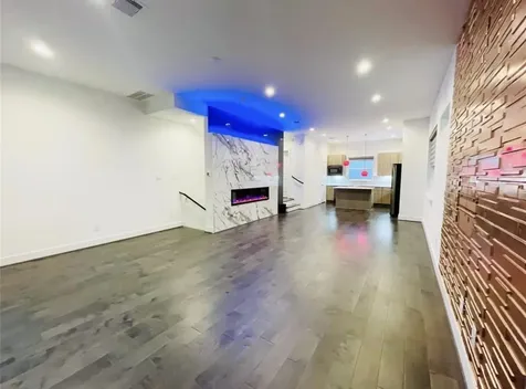 5855 Dolores Street Houston TX 77057