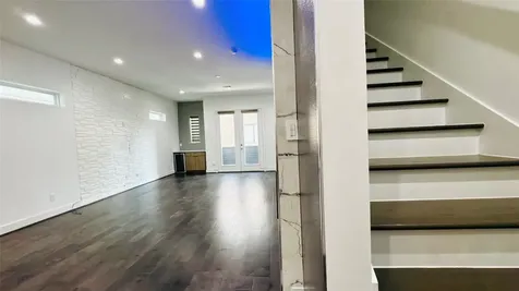 5855 Dolores Street Houston TX 77057