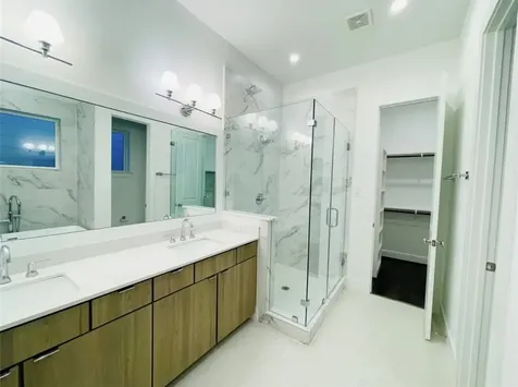 5855 Dolores Street Houston TX 77057