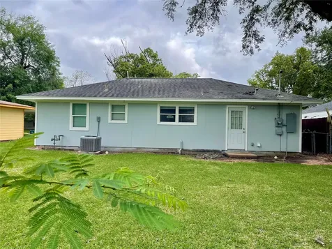 244 Caladium Street Lake Jackson TX 77566