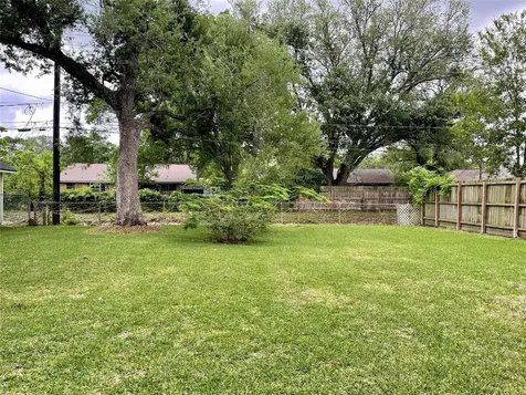 244 Caladium Street Lake Jackson TX 77566