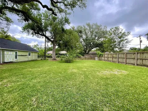 244 Caladium Street Lake Jackson TX 77566