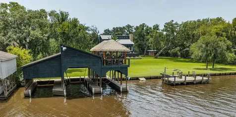 1056 County Road 297 Circle Sargent TX 77414