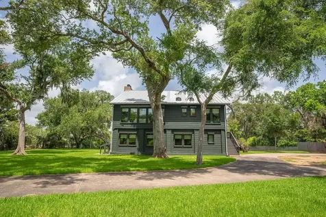 1056 County Road 297 Circle Sargent TX 77414