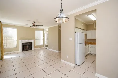 1881 Bering Drive 31 Houston TX 77057