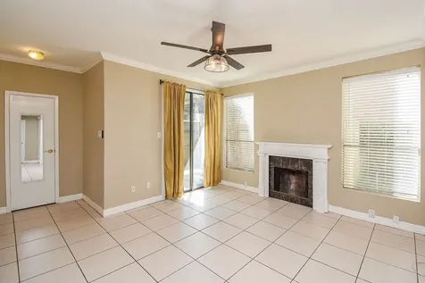 1881 Bering Drive 31 Houston TX 77057