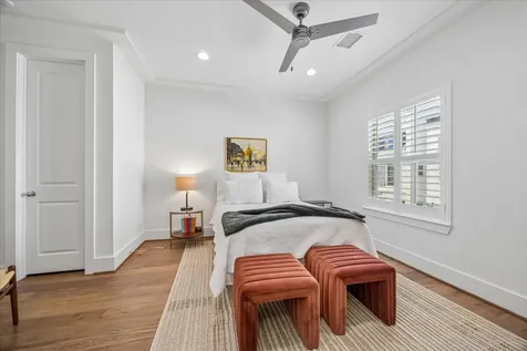 852 Fisher Street C Houston TX 77018