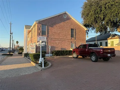 2302 45th Street Galveston TX 77550