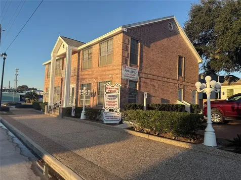 2302 45th Street Galveston TX 77550