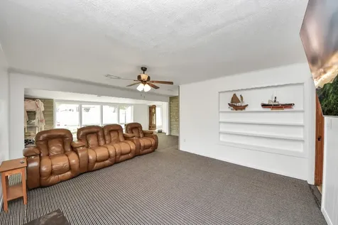 100 N Mattson Street West Columbia TX 77486
