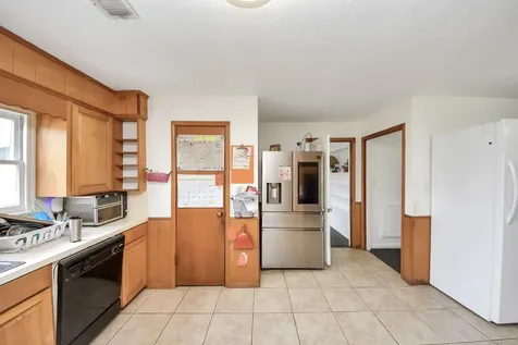 100 N Mattson Street West Columbia TX 77486