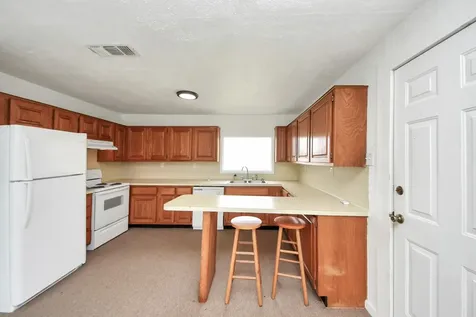 100 N Mattson Street West Columbia TX 77486