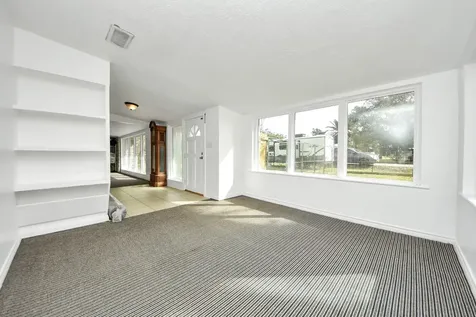 100 N Mattson Street West Columbia TX 77486