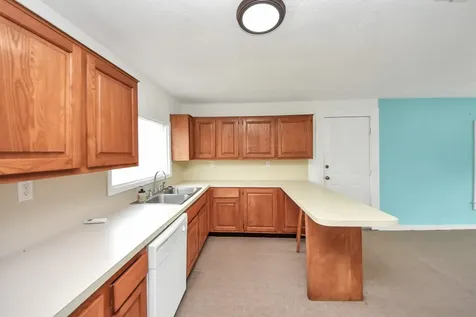 100 N Mattson Street West Columbia TX 77486