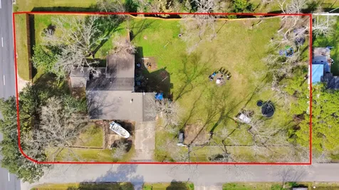 100 N Mattson Street West Columbia TX 77486