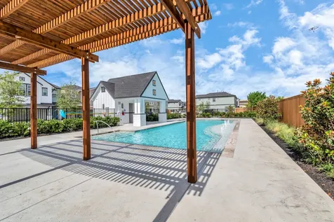 2703 Brown Lake Street Houston TX 77008