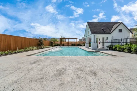 2703 Brown Lake Street Houston TX 77008