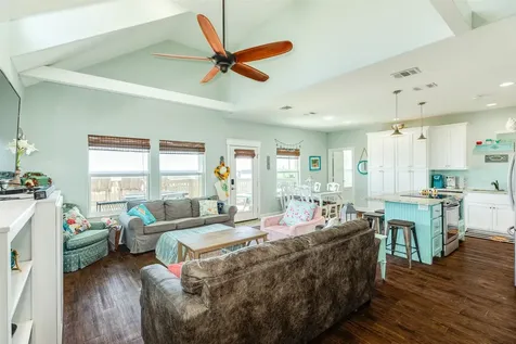 510 Point Lookout Surfside Beach TX 77541