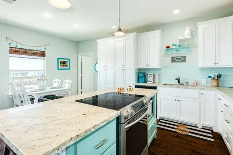 510 Point Lookout Surfside Beach TX 77541