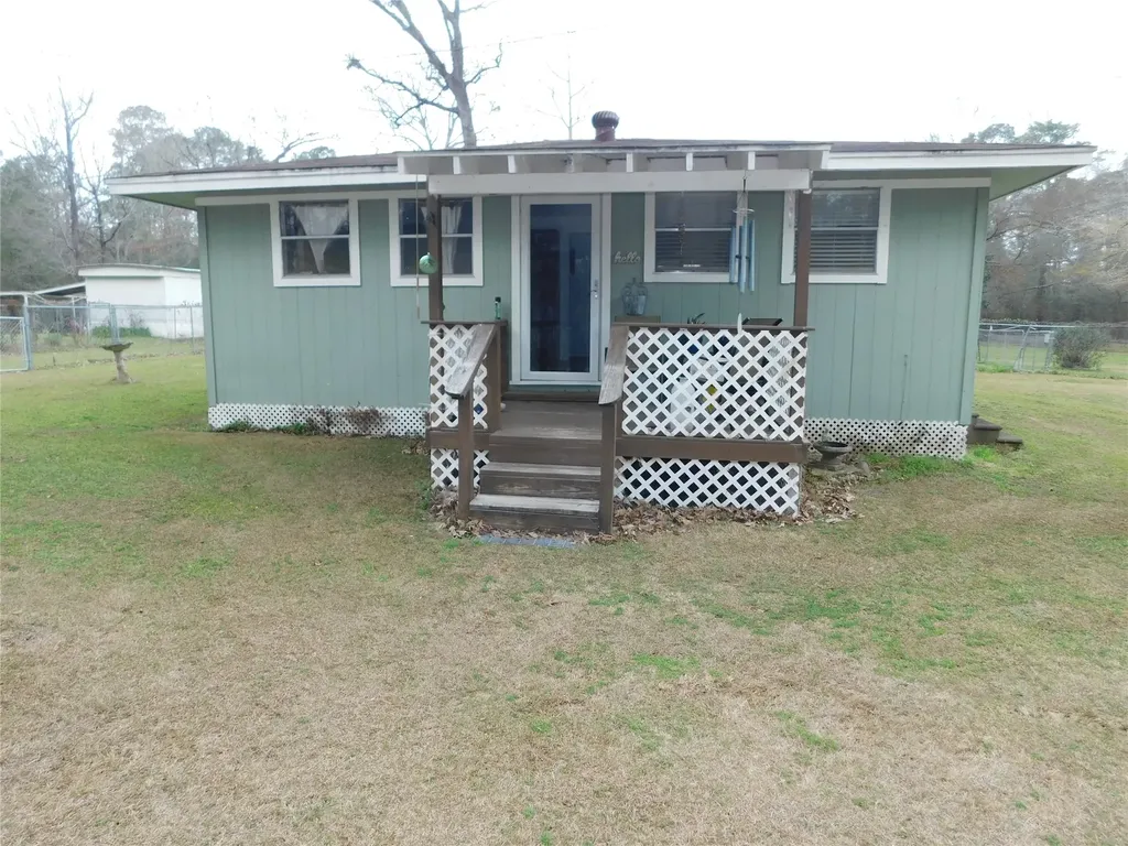172 County Road 4153 Woodville TX 75979