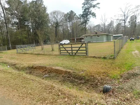 172 County Road 4153 Woodville TX 75979