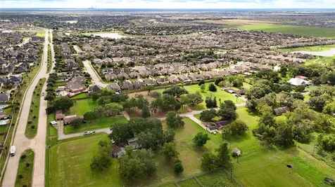 606 Sycamore Road Richmond TX 77469