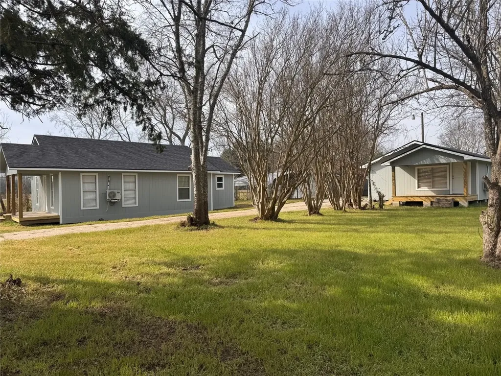 22085 Madison Street Bedias TX 77831