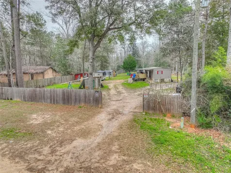 713 Garrett Road Livingston TX 77351