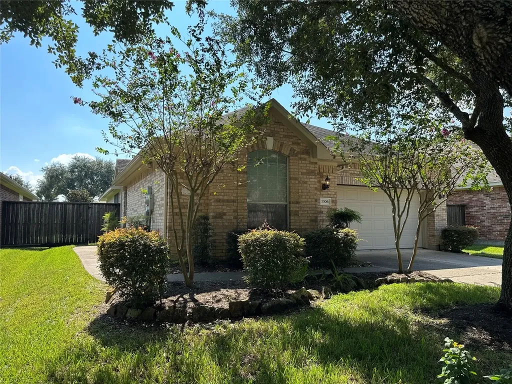 1306 Modena Drive Pearland TX 77581