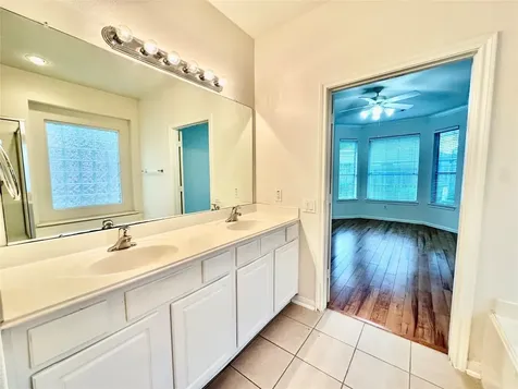 1306 Modena Drive Pearland TX 77581