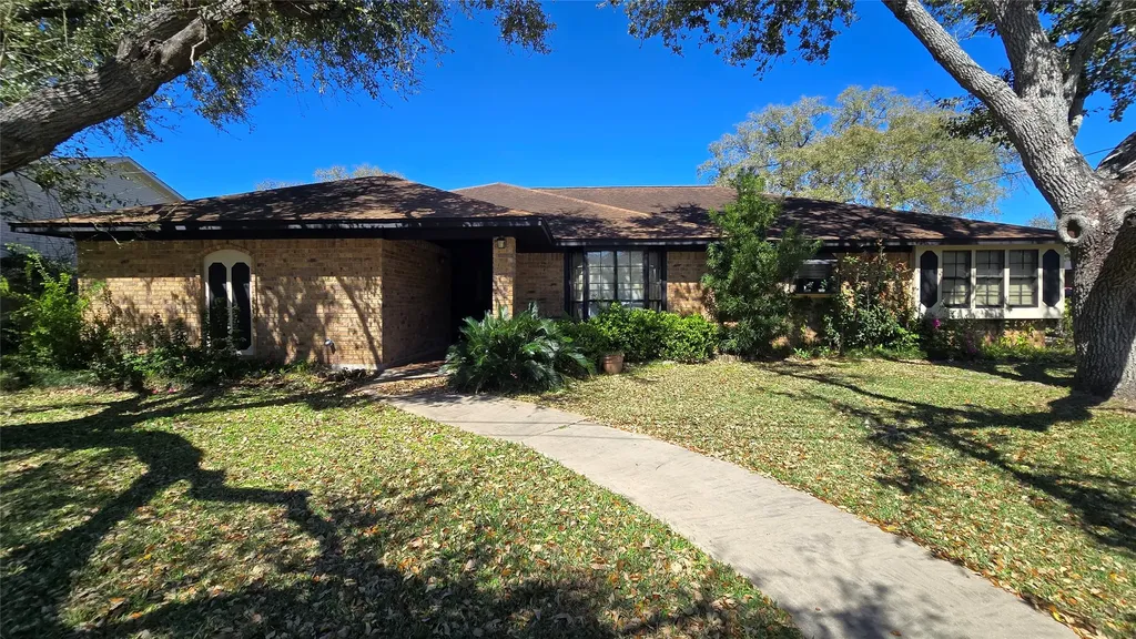 5000 Magnolia Lane Bay City TX 77414