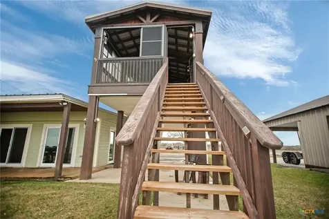 1067 County Road 307 N Port Lavaca TX 77979