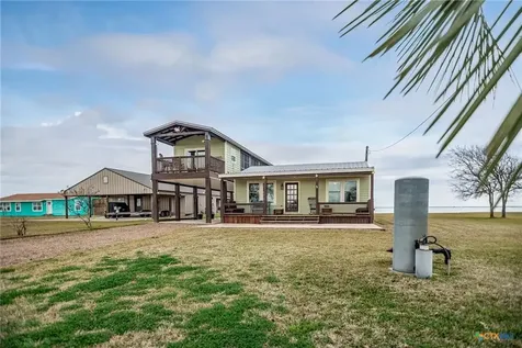 1067 County Road 307 N Port Lavaca TX 77979