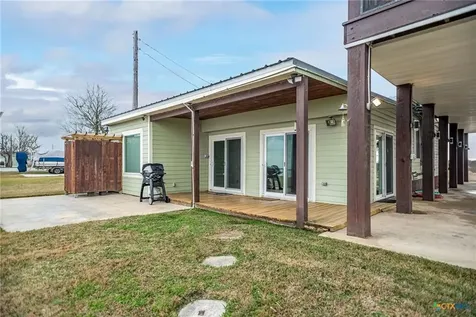 1067 County Road 307 N Port Lavaca TX 77979