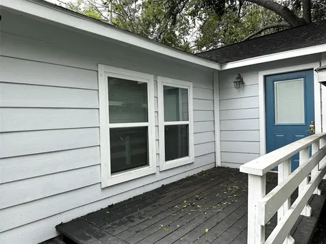 4318 1st Street C Bacliff TX 77518