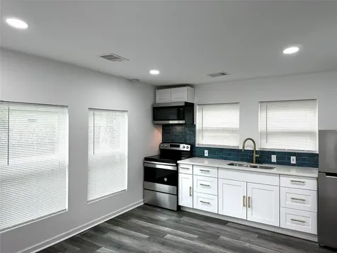 4318 1st Street C Bacliff TX 77518